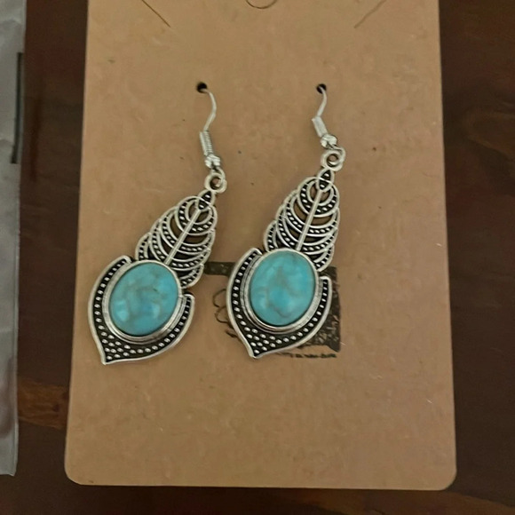 Dangle earrings - Picture 2 of 5